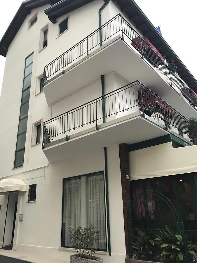 Lägenhet Hotel Residence Beverly Lido di Jesolo